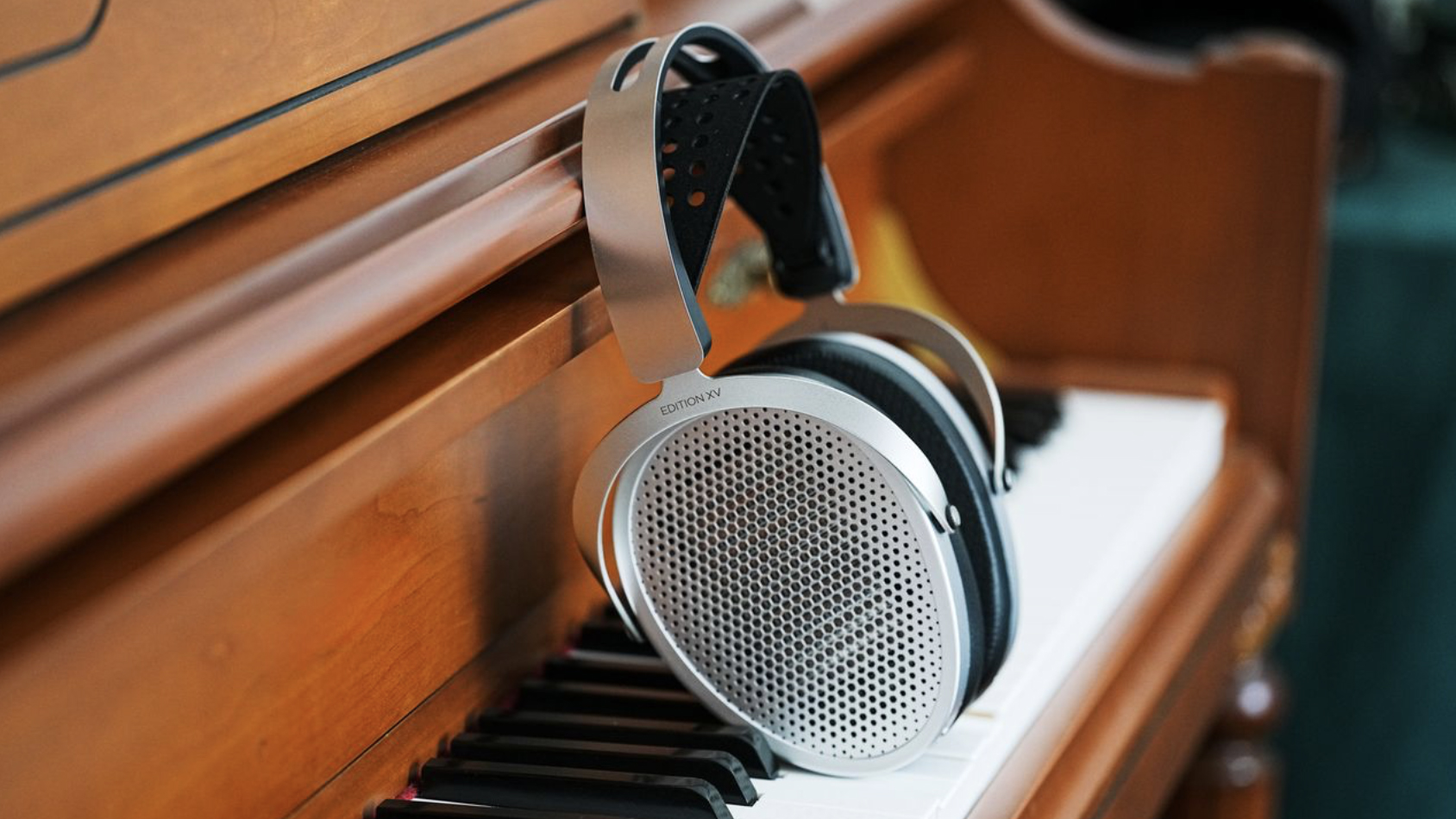 hifiman-edition-xv-spread.jpg