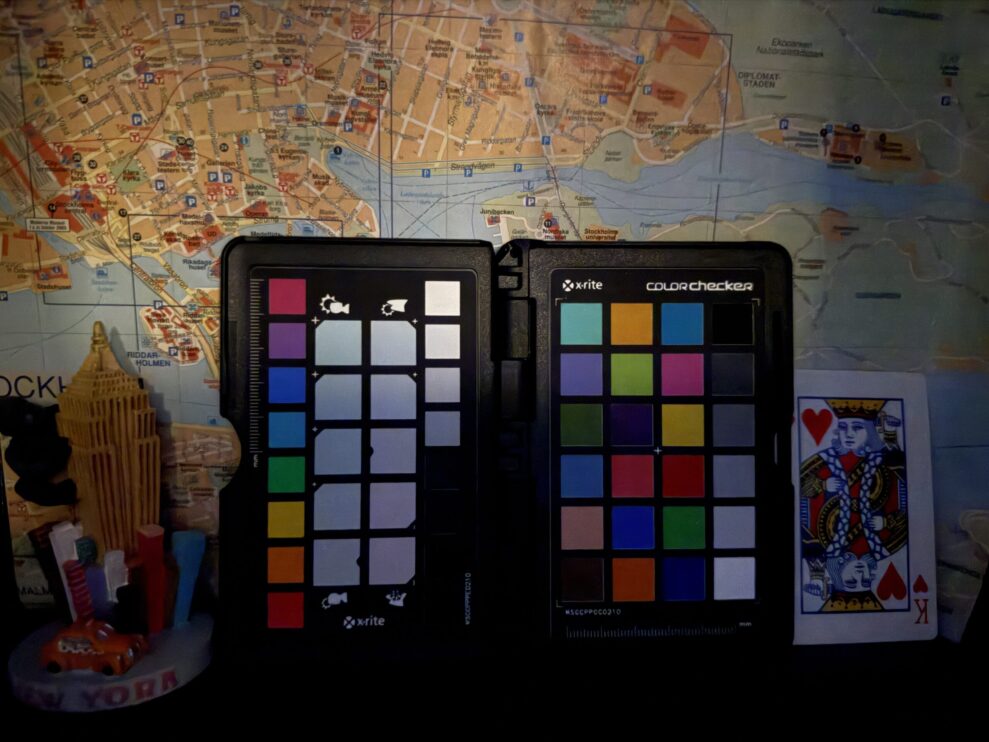 iphone 16 pro dark