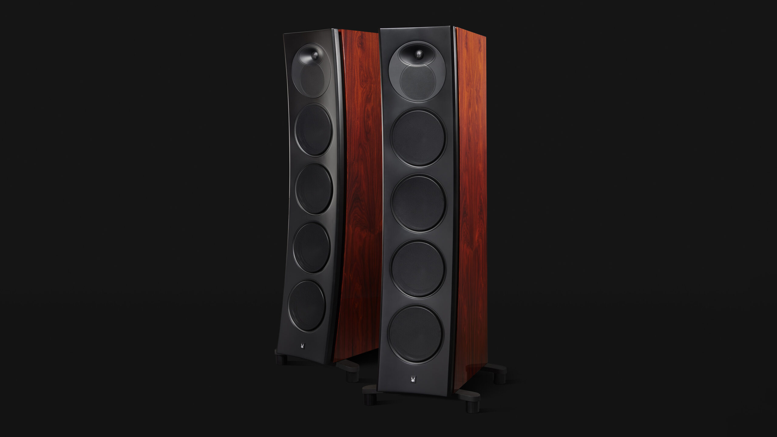 Tower 8: Arendal Sound feirer 10 år med eksklusiv flaggskiputgave 4 Arendal 1528 Tower 8 Limited pair