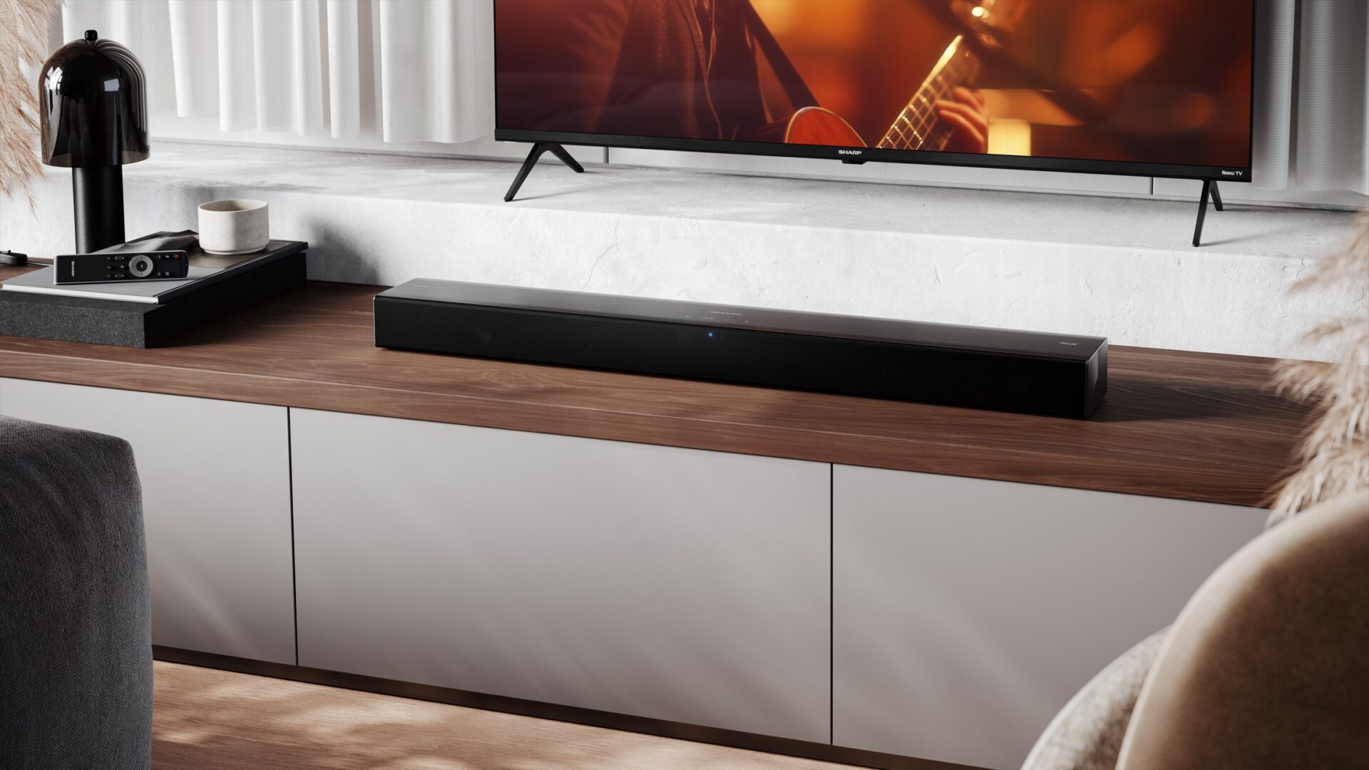 Nye lydplanker fra Sharp: Bringer Dolby Atmos til budsjettklassen 1 Sharp HT-SB304. (Foto: Sharp)
