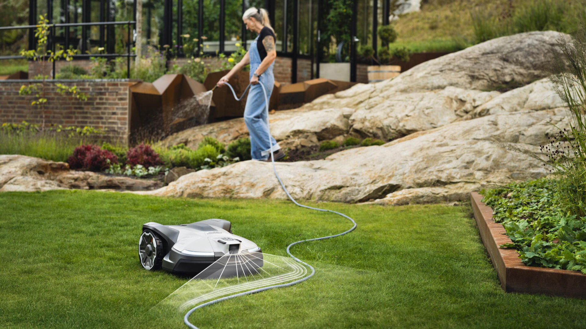 Husqvarna Automower NERA: Robotgressklipperne ser om natten