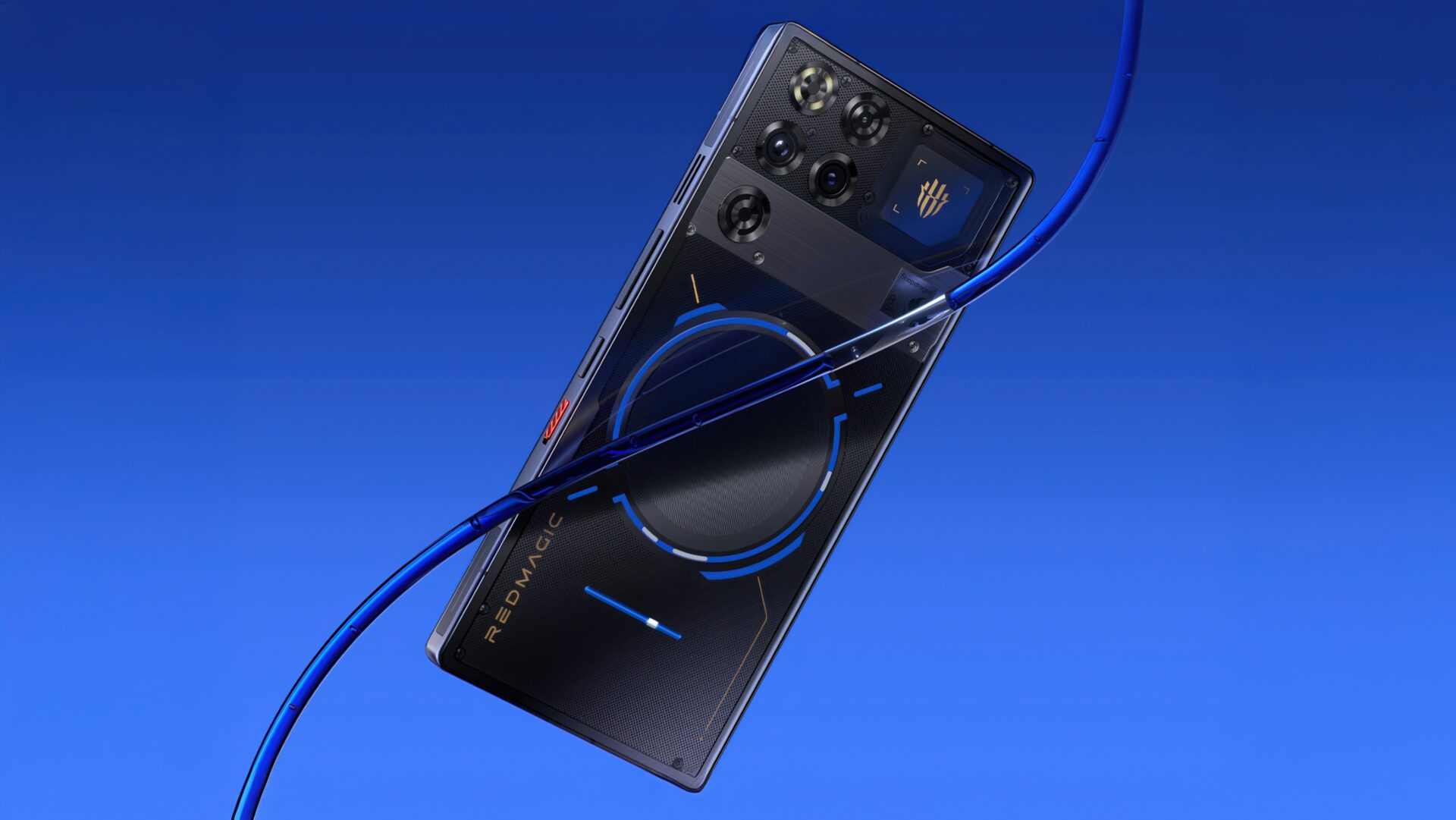 RedMagic 11 Pro: Kjøler mobilen med flytende væske