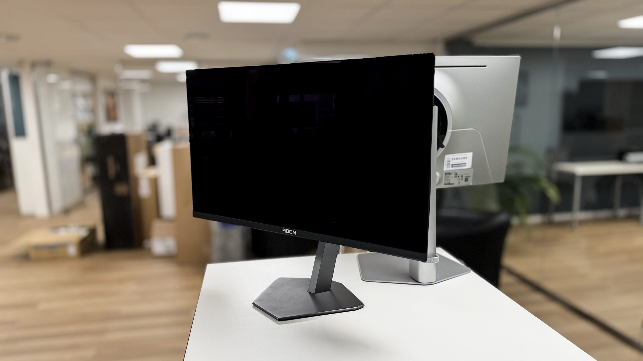 Samsung G81SF 27 vs AOC AGON Pro AG276UZD det geirnordby