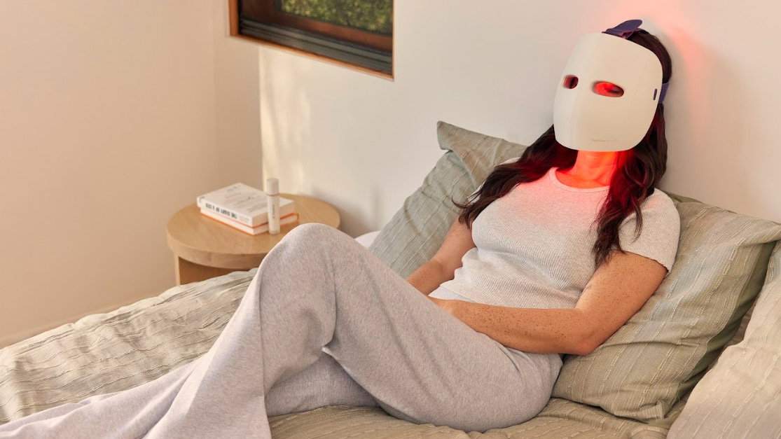 TheraFace Mask Glo: LED-maske med massasje