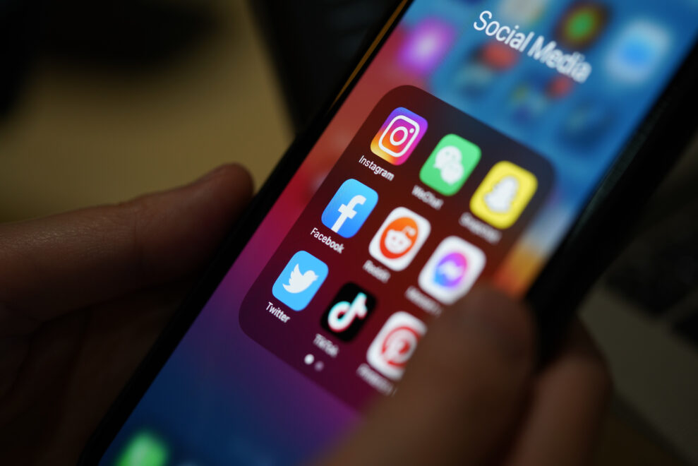 Halve internett er nede: Amazon, Snapchat, Tinder, Playstation Network, Roblox, Canva ... listen fortsetter 1