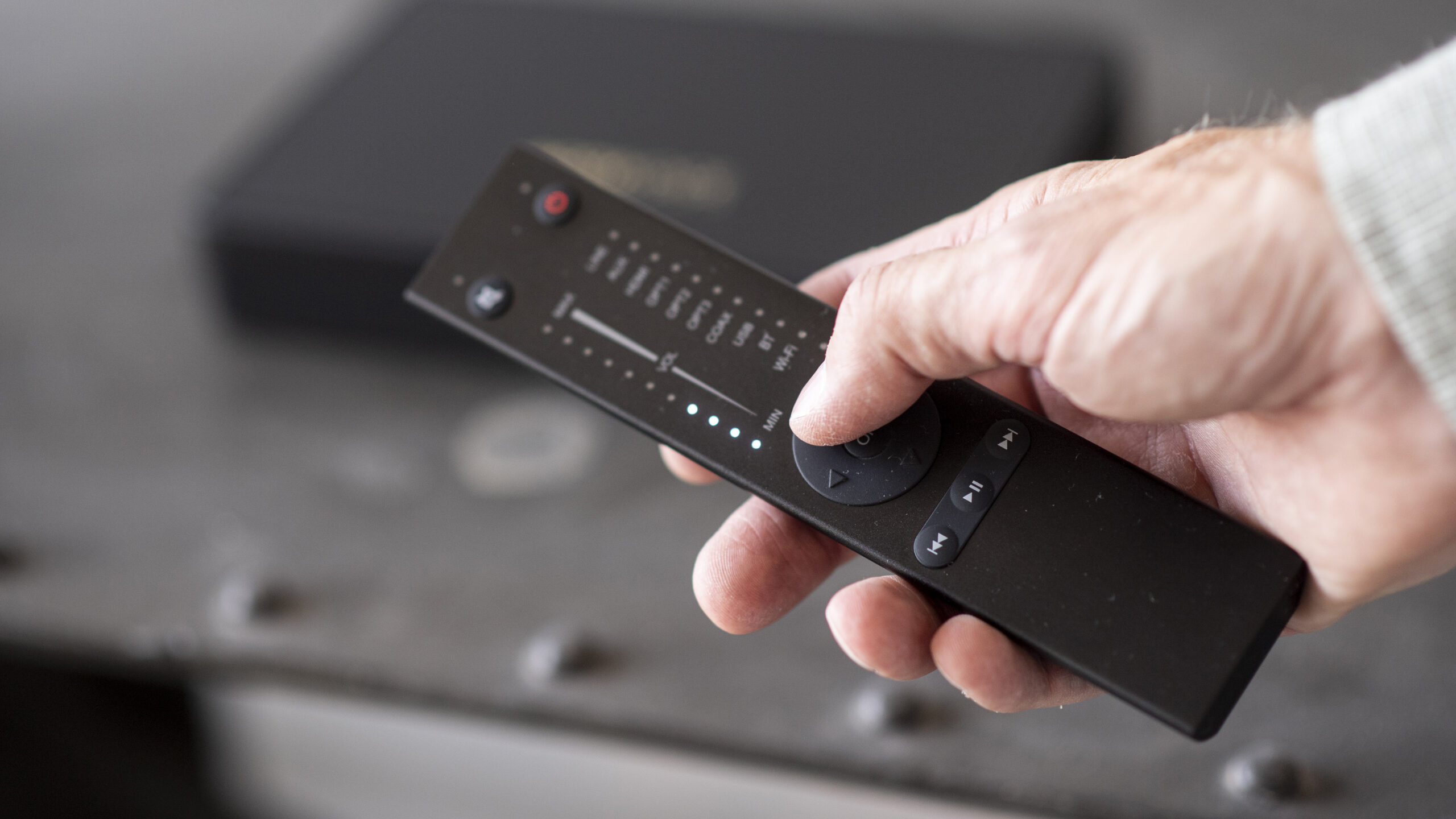 Accuvoice Stream S3_Streamer+Remote