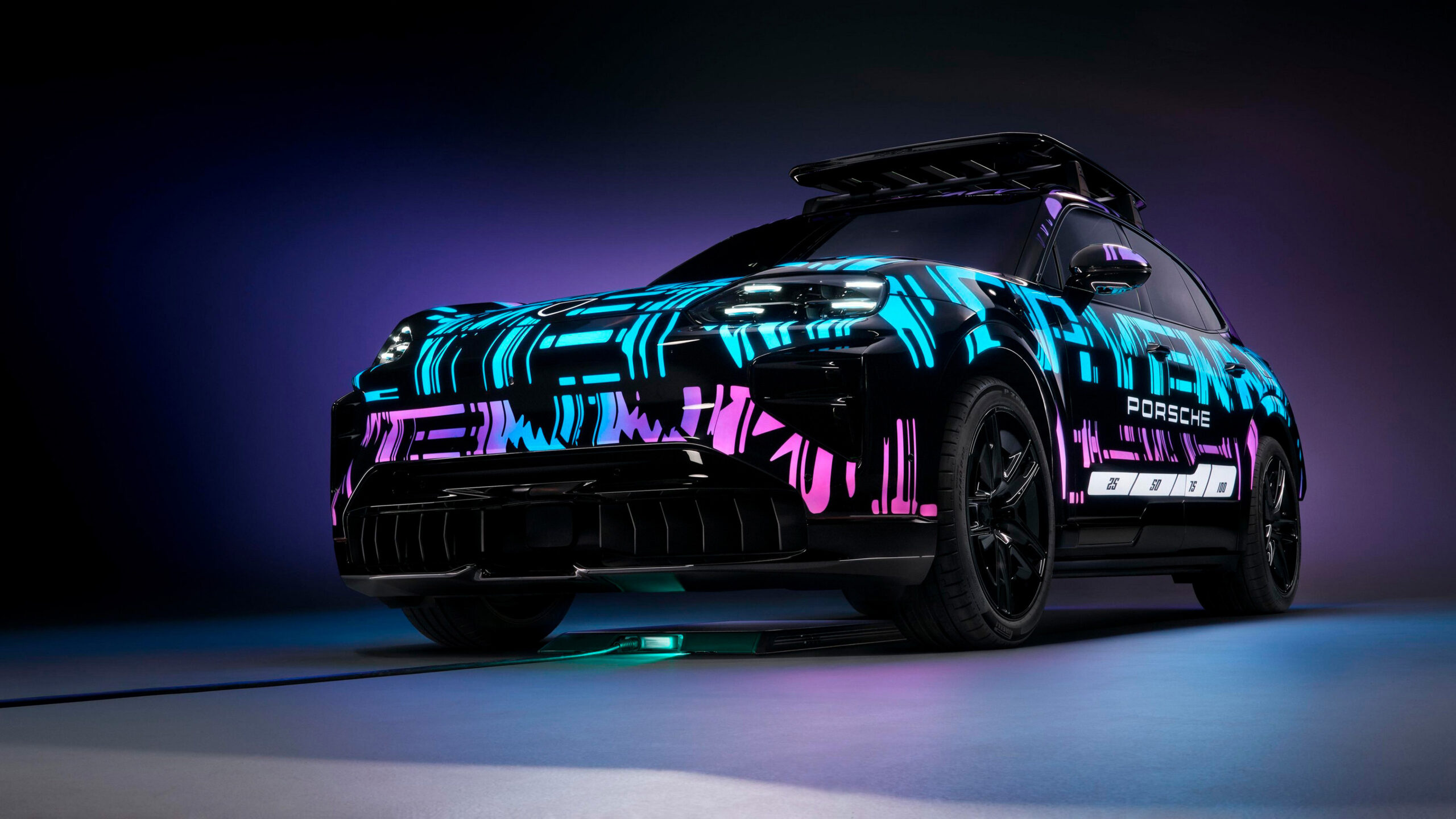 Porsche Cayenne Electric lader trådløst 1 Porsche Cayenne wireless charging 2