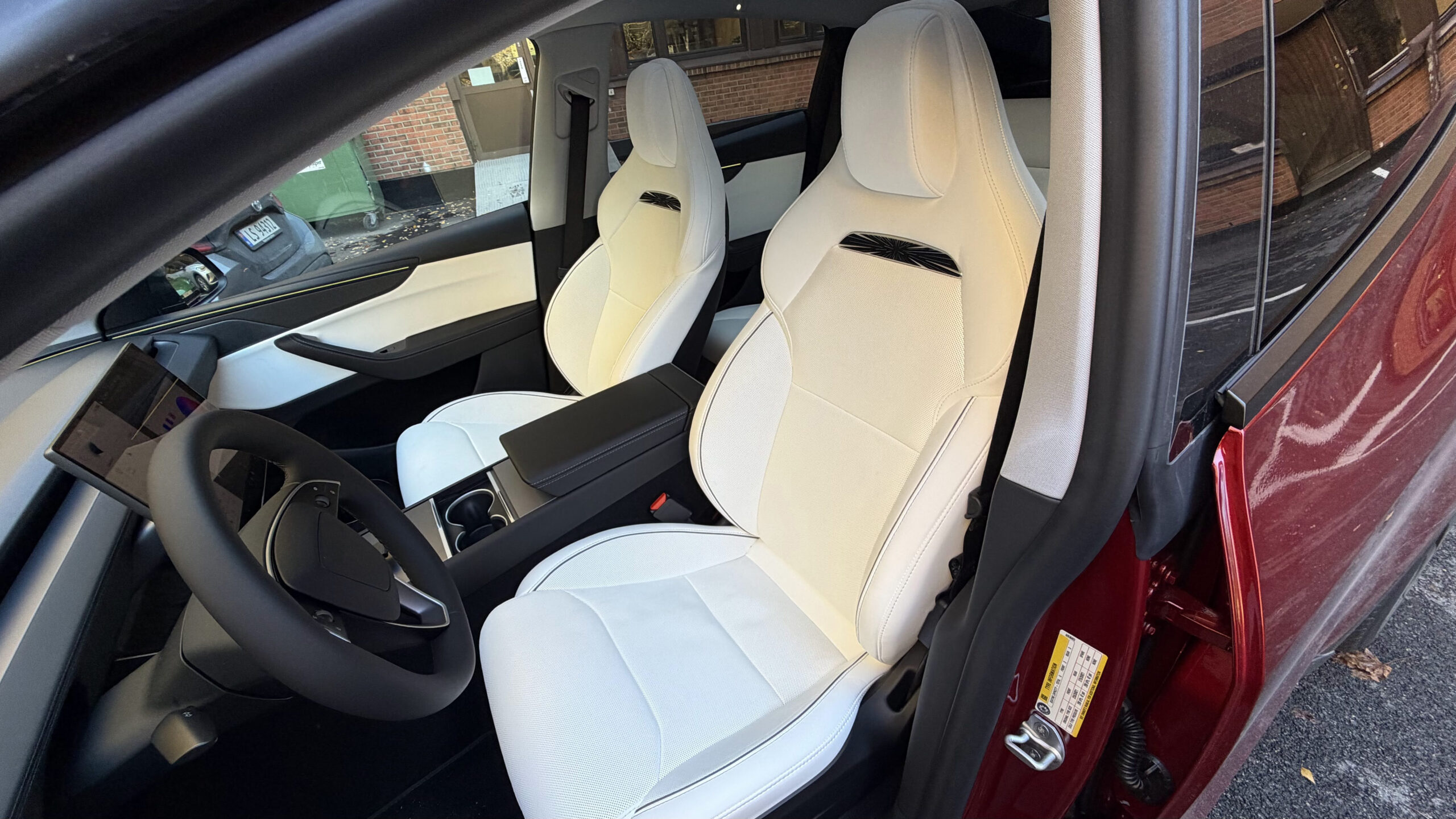 Tesla Model Y Performance (2025) 5 Tesla Model Y Performance 2025 seats