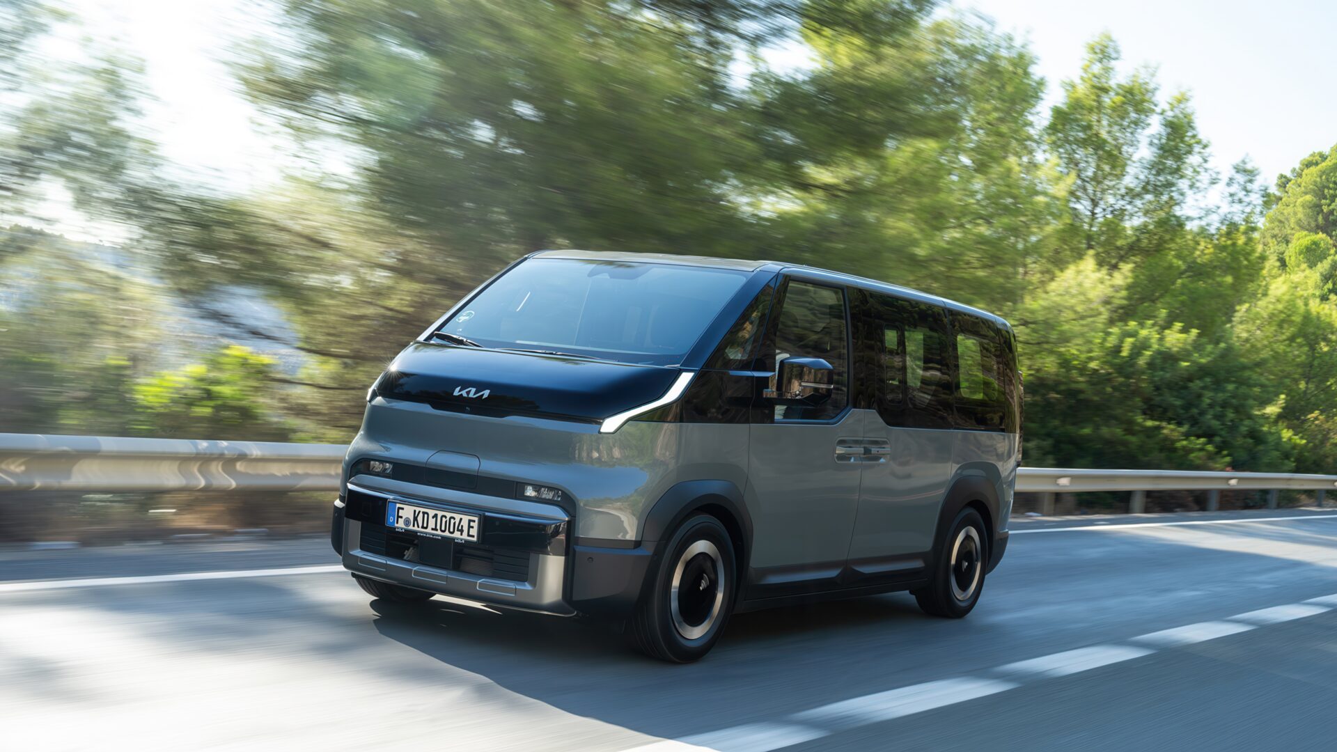 Kia PV5 Passenger: Rimeligere og mer fleksibel enn ID. Buzz