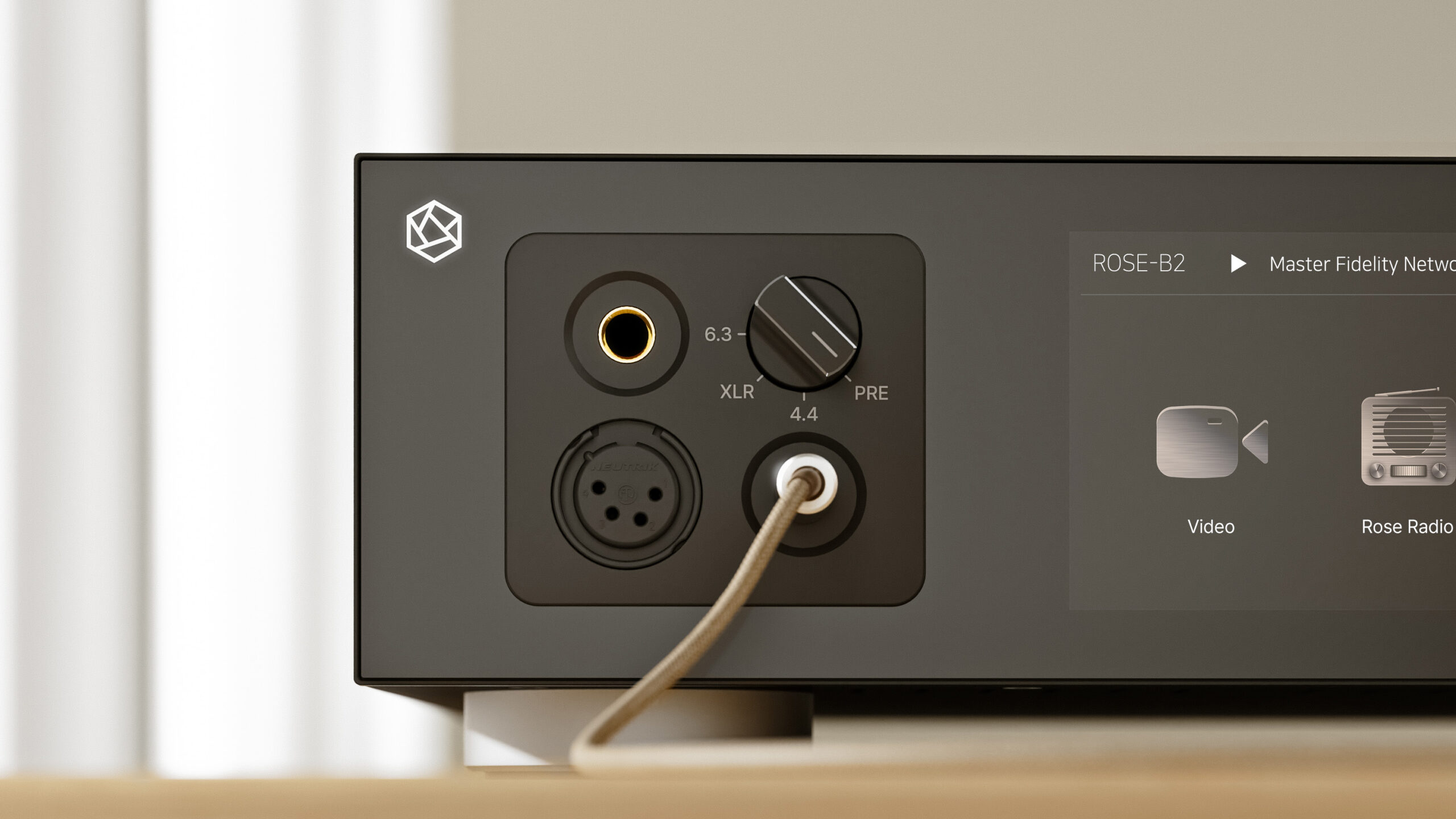 HiFi Rose RS451 2 HiFi Rose RS451 headphone out