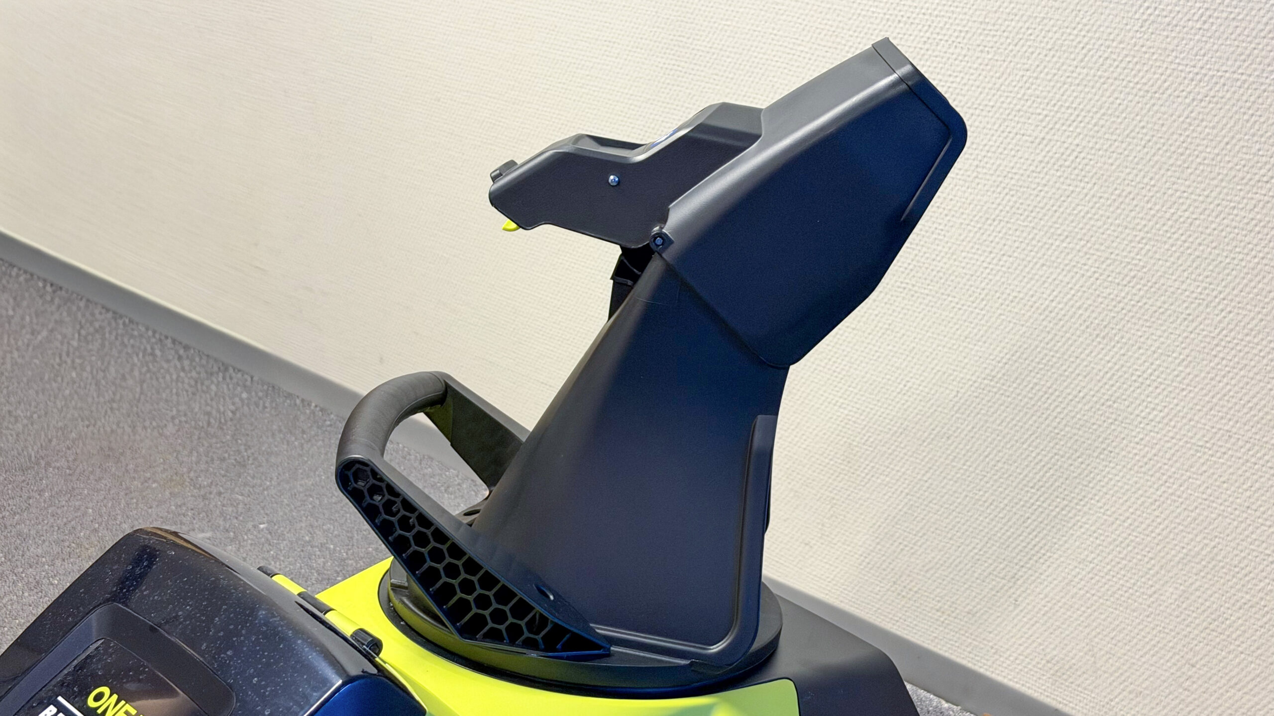 Ryobi RY18STX45A 2 Ryobi RY18STX45A utkaster