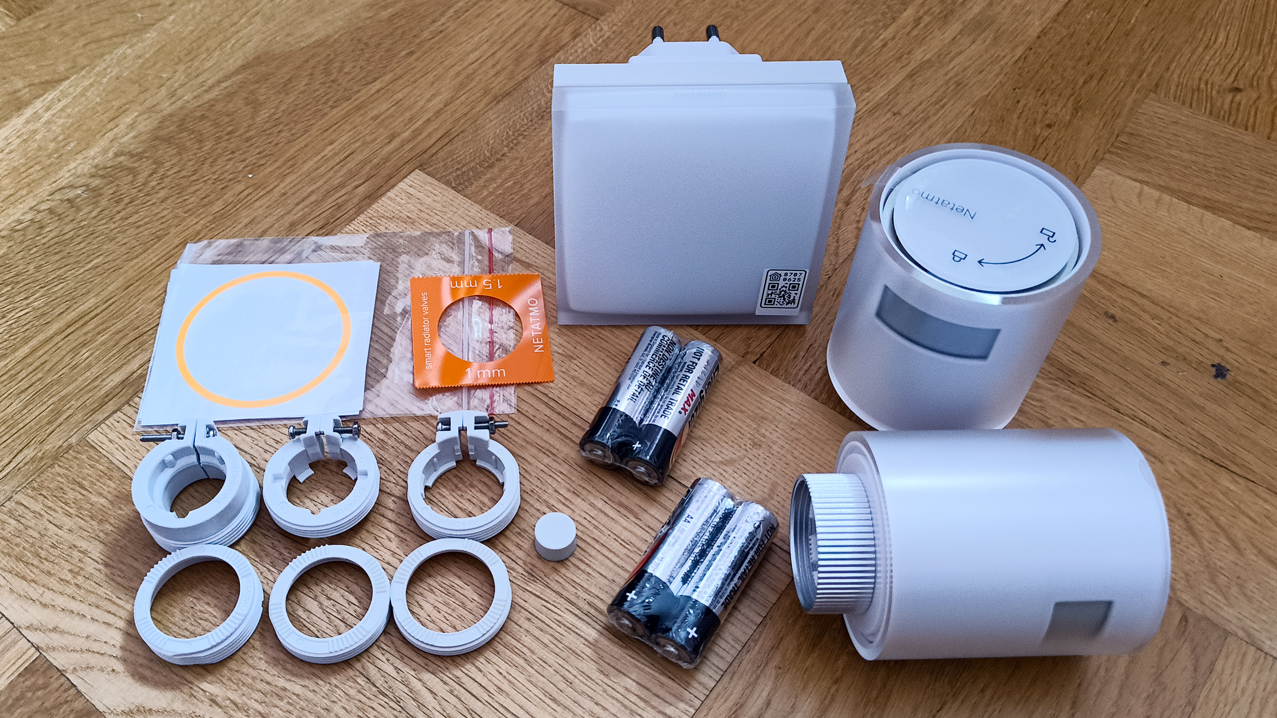 Netatmo Smart Radiator Valves Starter Pack 1 Netatmo Smart Radiator Valves Starter Pack 1