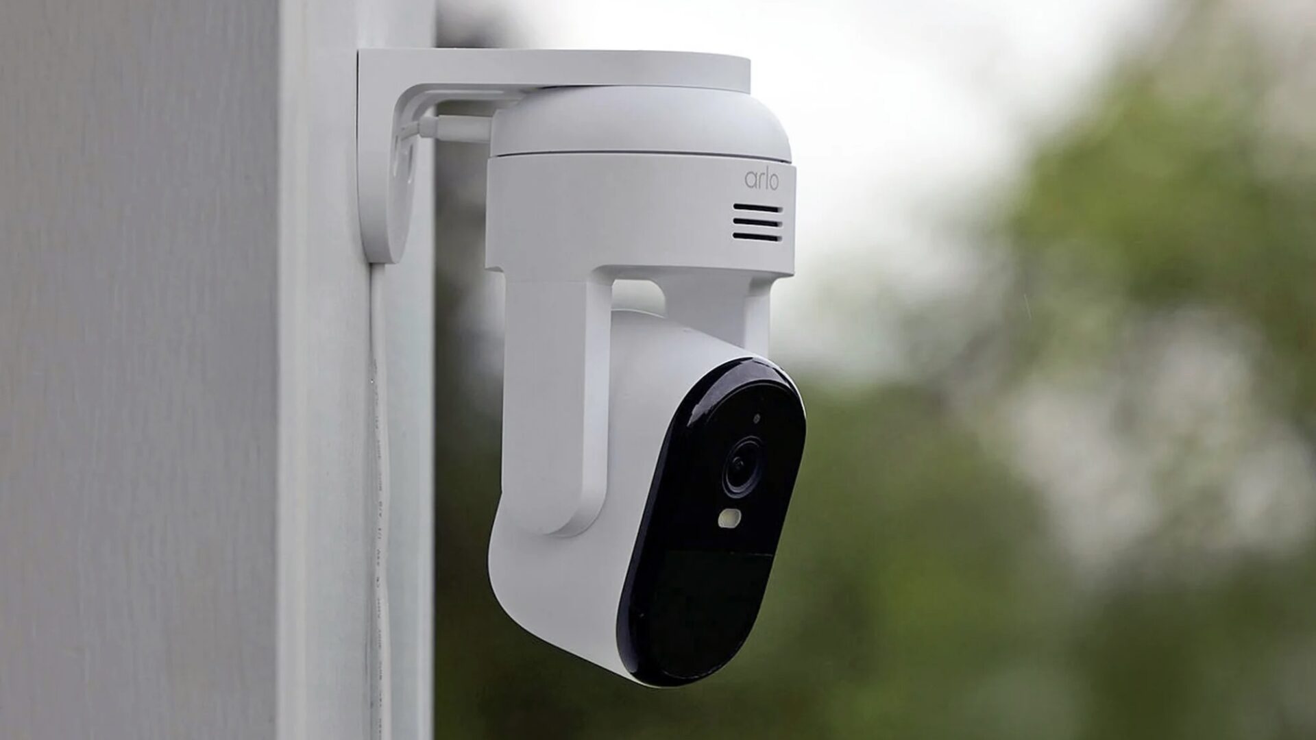 Arlo Essential 3 2K Pan-Tilt-Zoom Outdoor VMC3283-100PES 16 Arlo Essential 3 2K Pan-Tilt-Zoom Outdoor VMC3283-100PES 13