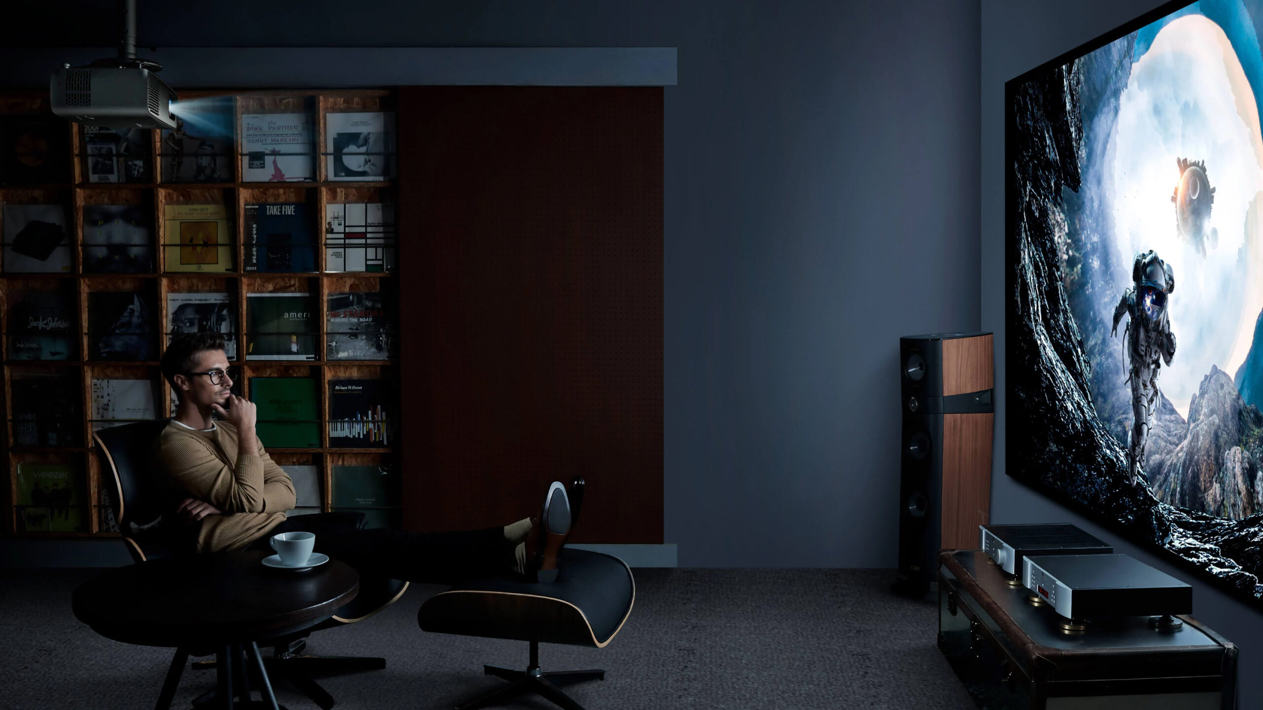 BenQ W4100i 6 BenQ w4100i lifestyle