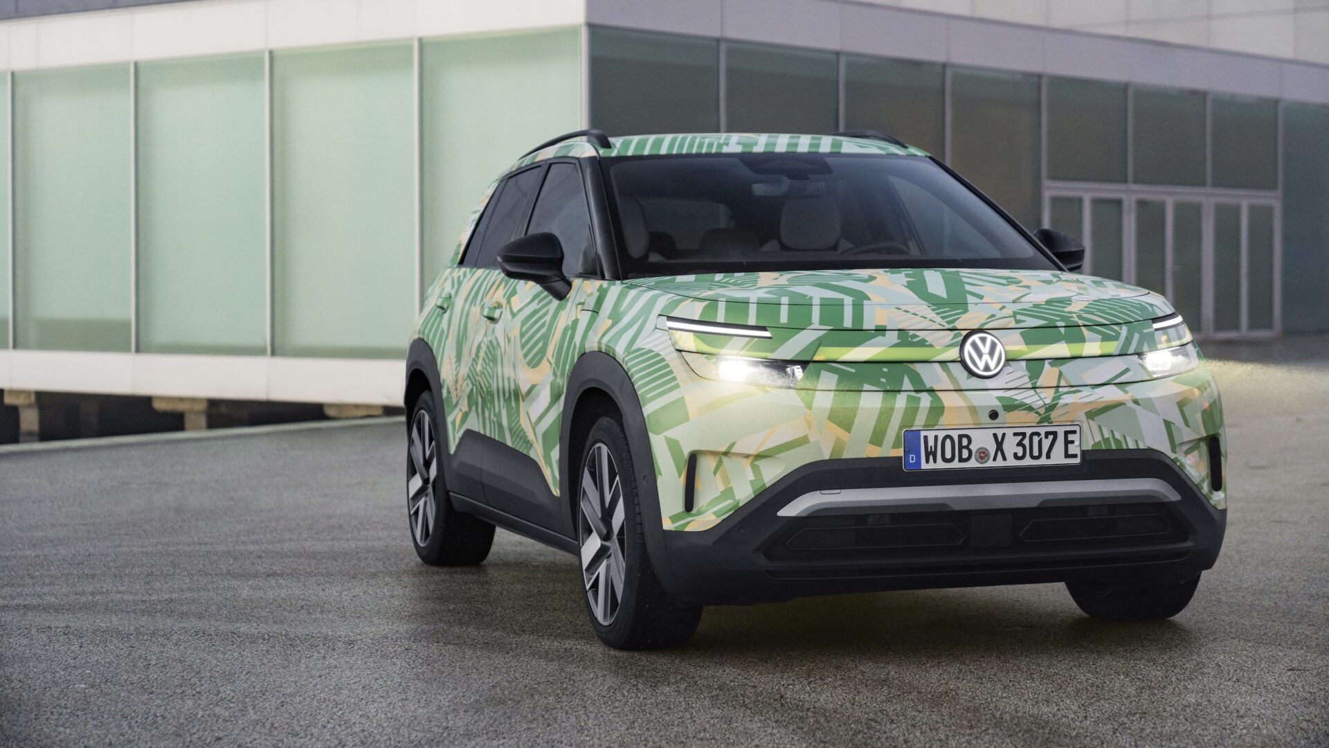VW ID. Cross: Kompakt elbil med V2L, 436 km rekkevidde og trafikklysassistent