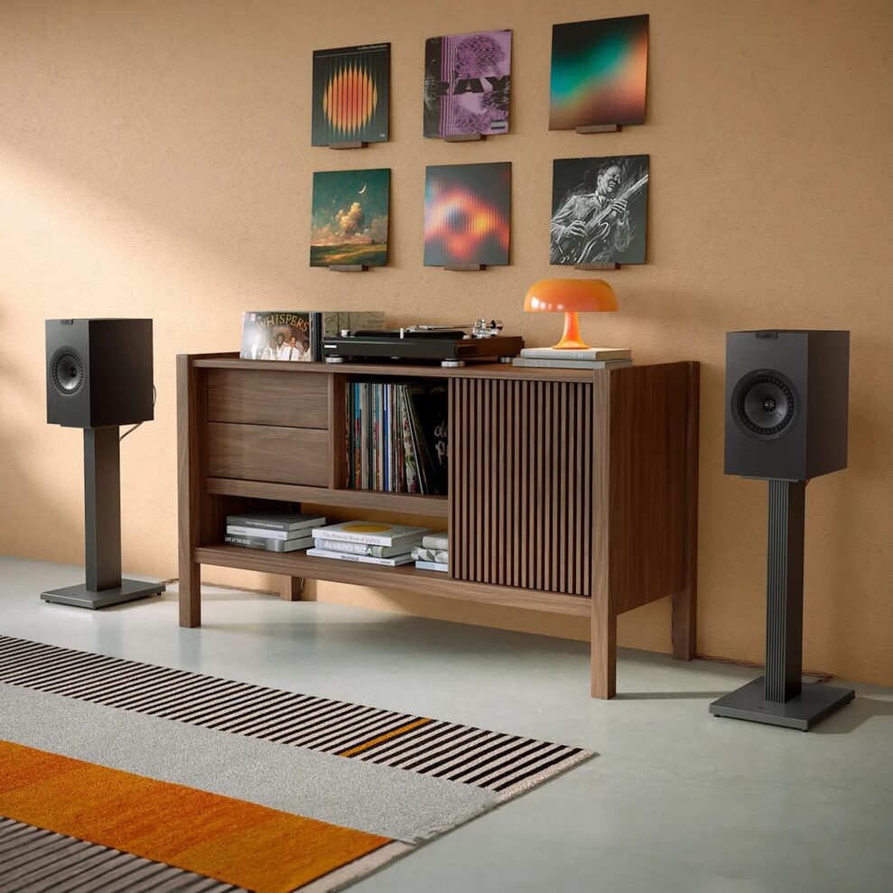 KEF Q3 Meta 2 KEF Q3 Meta 2
