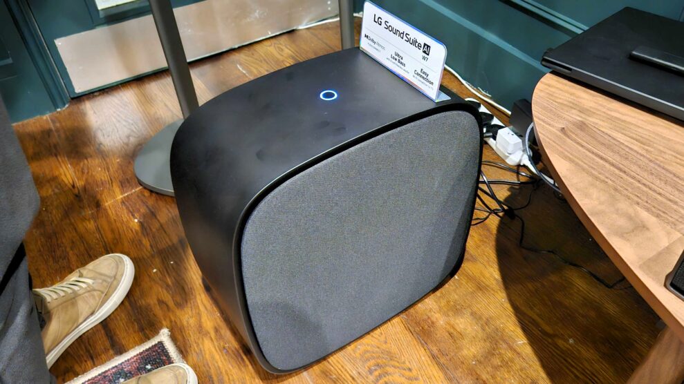 LG Sound Suite W7 subwoofer