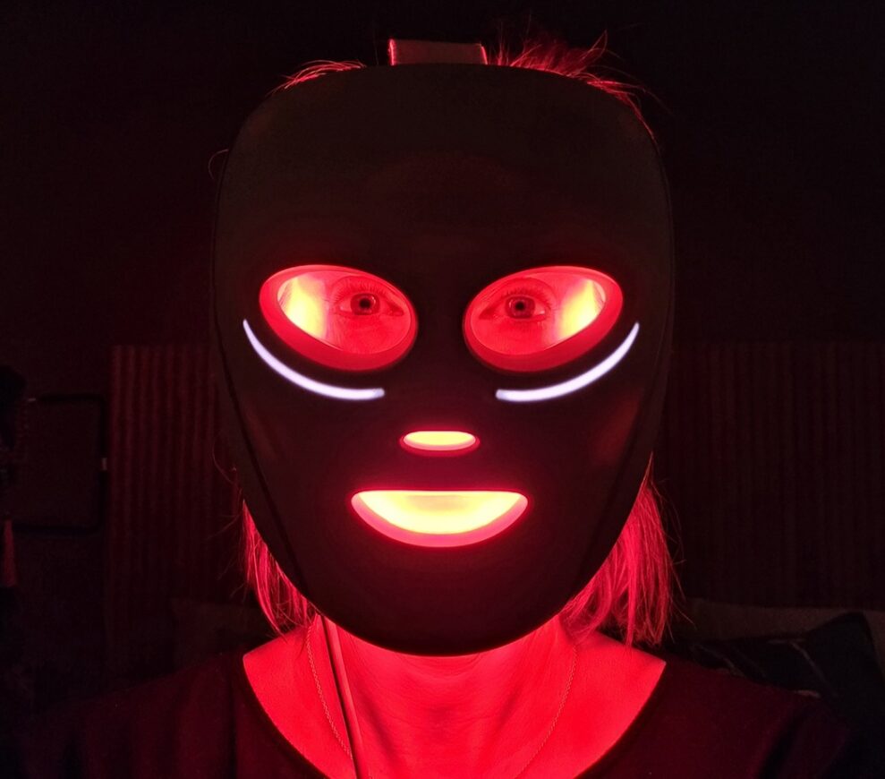 Shark-Cryo-Glow-Mask-2 Shark-Cryo-Glow-Mask-2