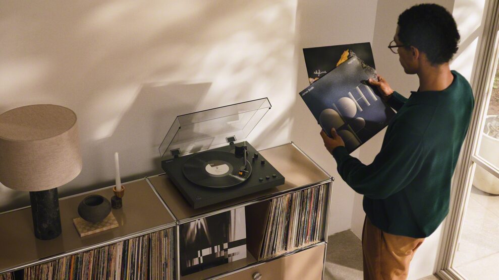 Sony PS-LX5BT 1