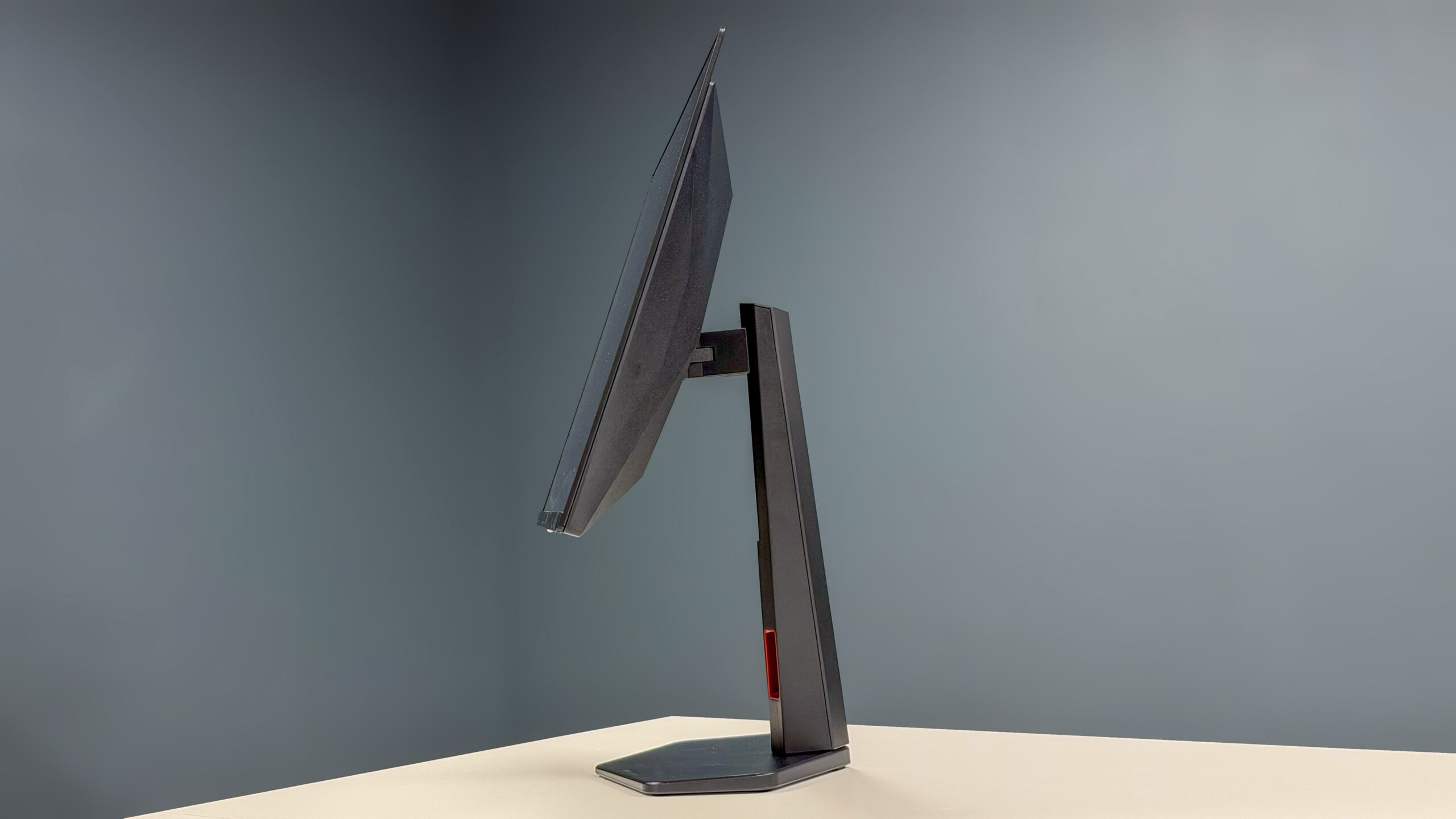 AOC Agon Q27G4ZDR 2 AOC Agon Q27G4ZDR tilted GeirNordby