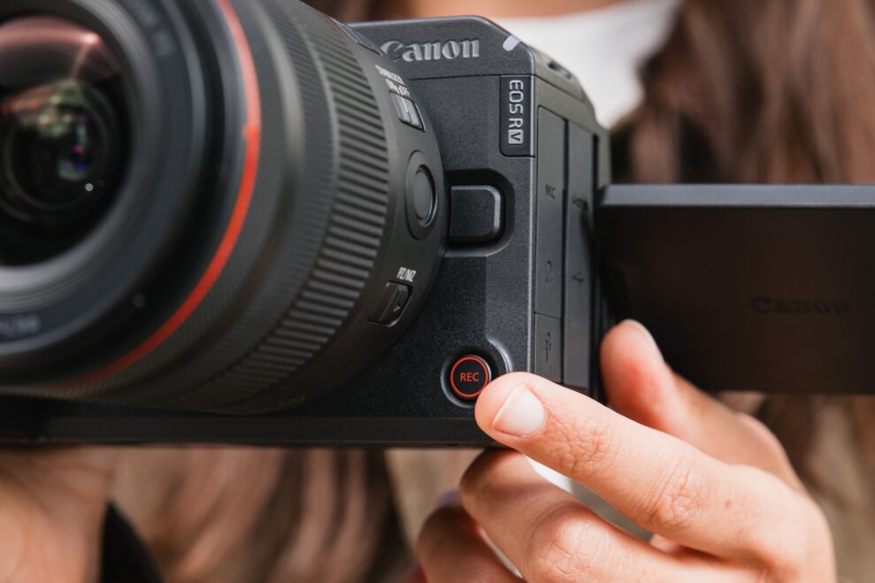 Canon EOS R6V lansert 3 Canon EOS R6V opptaksknappen