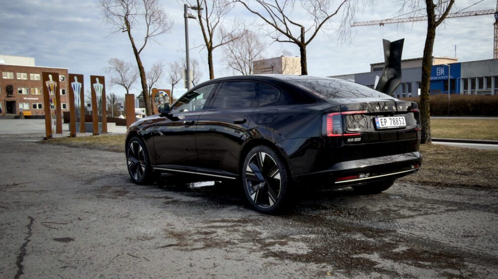 Volvo ES90