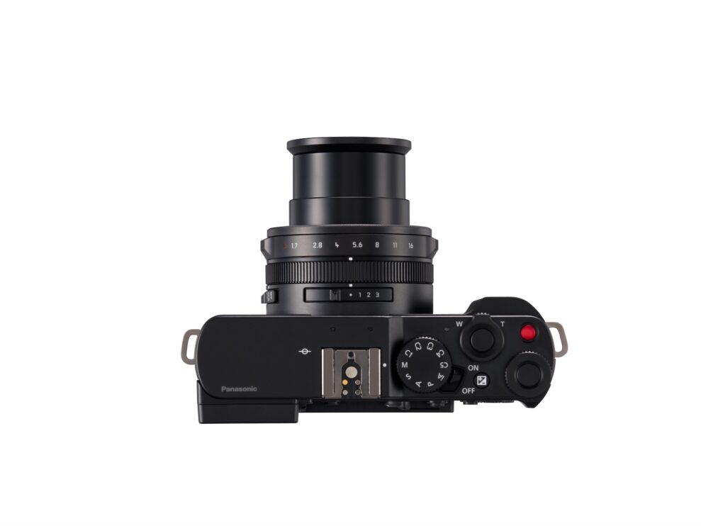 Lumix-L10-black-top-wide Lumix-L10-black-top-wide