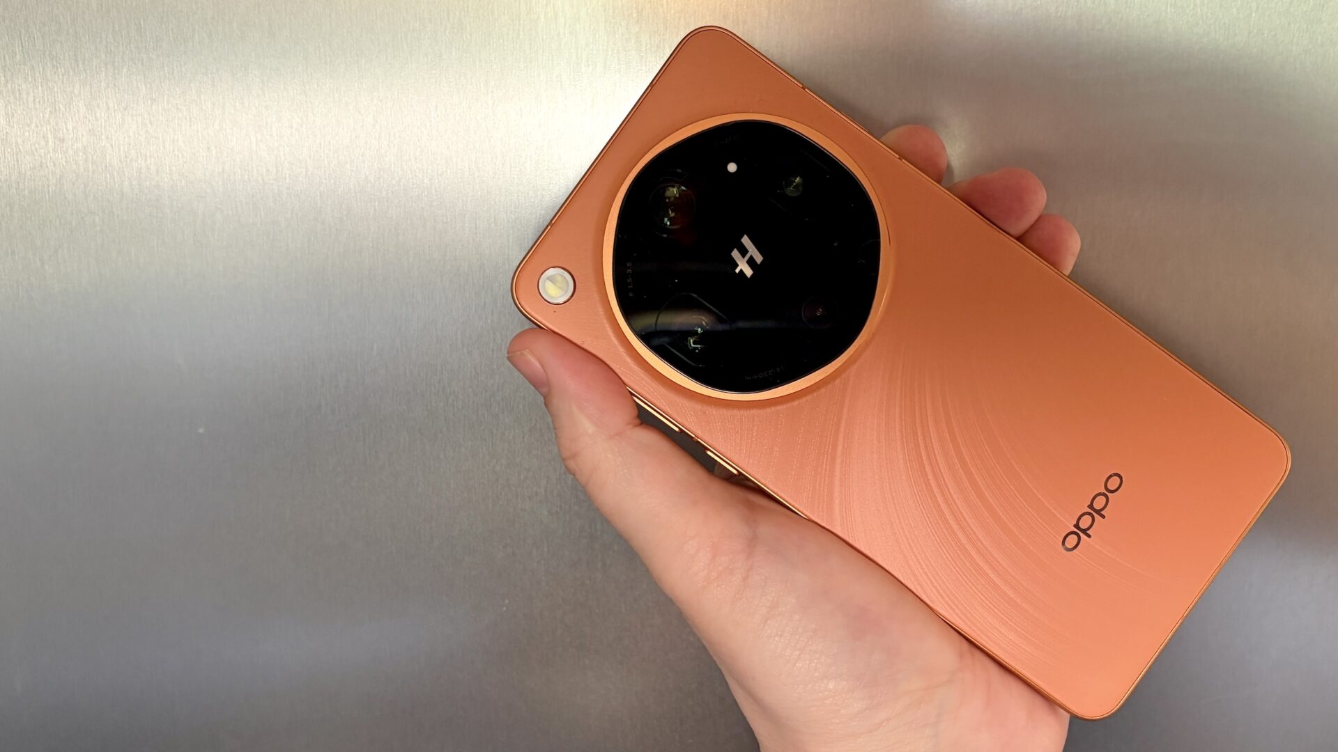 Oppo Find X9 Ultra 6