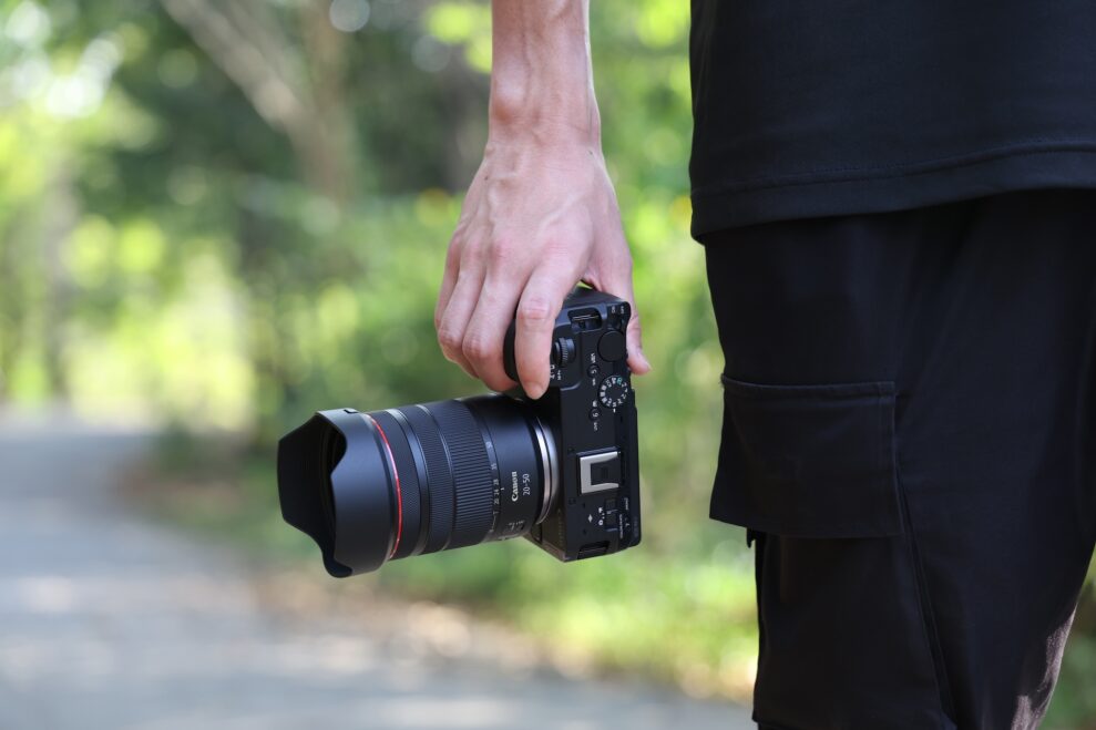 Canon EOS R6V lansert 6 Canon RF 20-50mm F4L IS USM