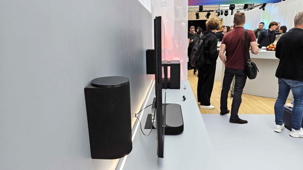 Sony BRAVIA Theatre Trio: Endelig en lydplanke som tenker ekte kino 2
