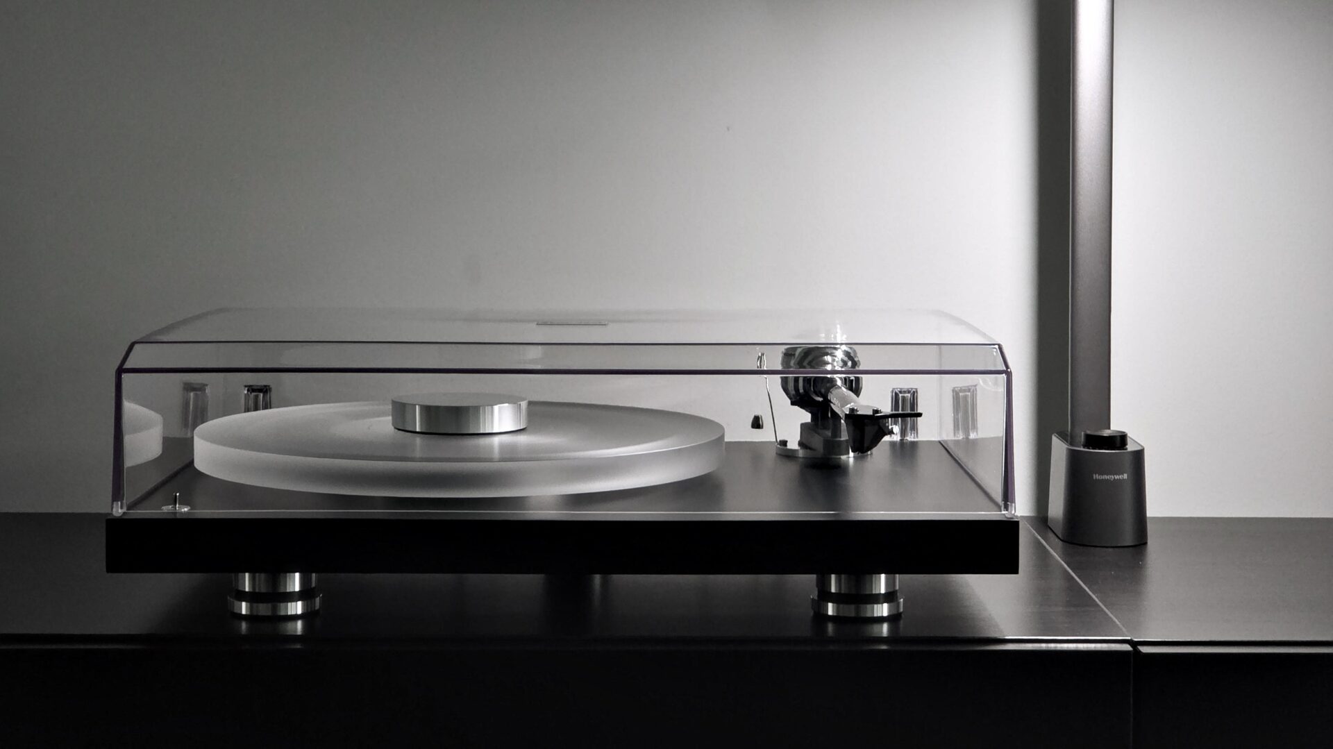 Pro-Ject Debut Reference 10 3 Pro-Ject Debut Reference 10 platespiller