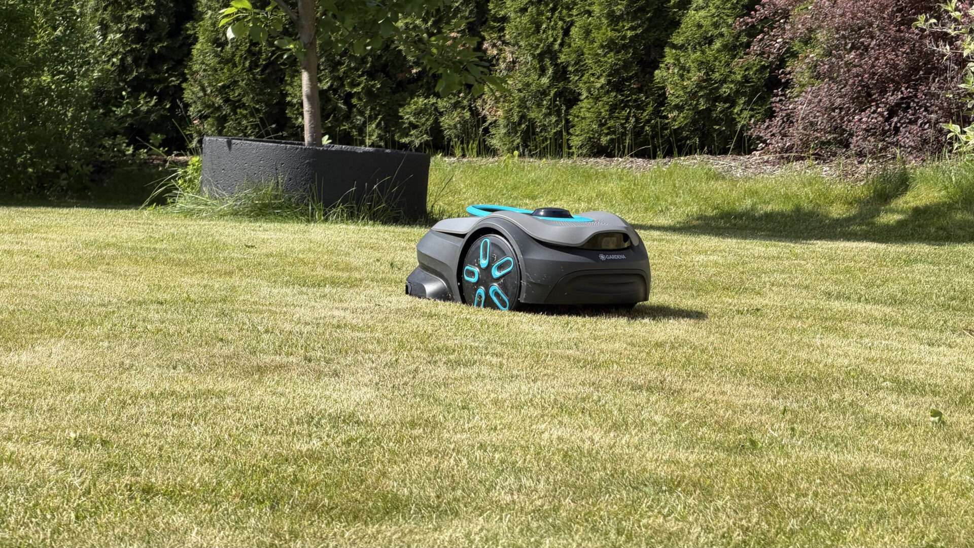 Gardena smart Sileno sense 600 5 Gardena Sileno Sense even grass 2