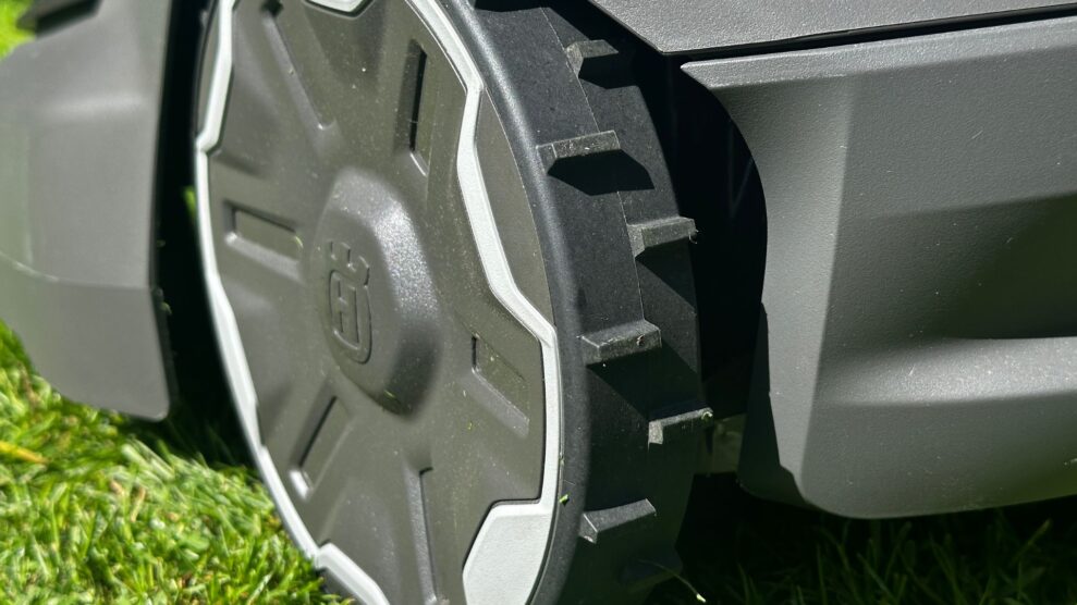 Husqvarna Automower 308V 5 Husqvarna Automower 308V 5