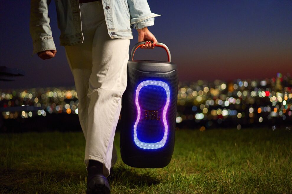 JBL Partybox 130 i hånden