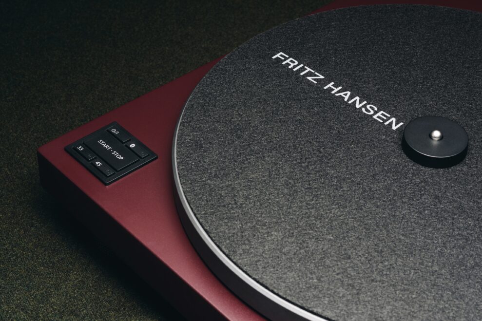 Technics × Fritz Hansen samarbeid 2
