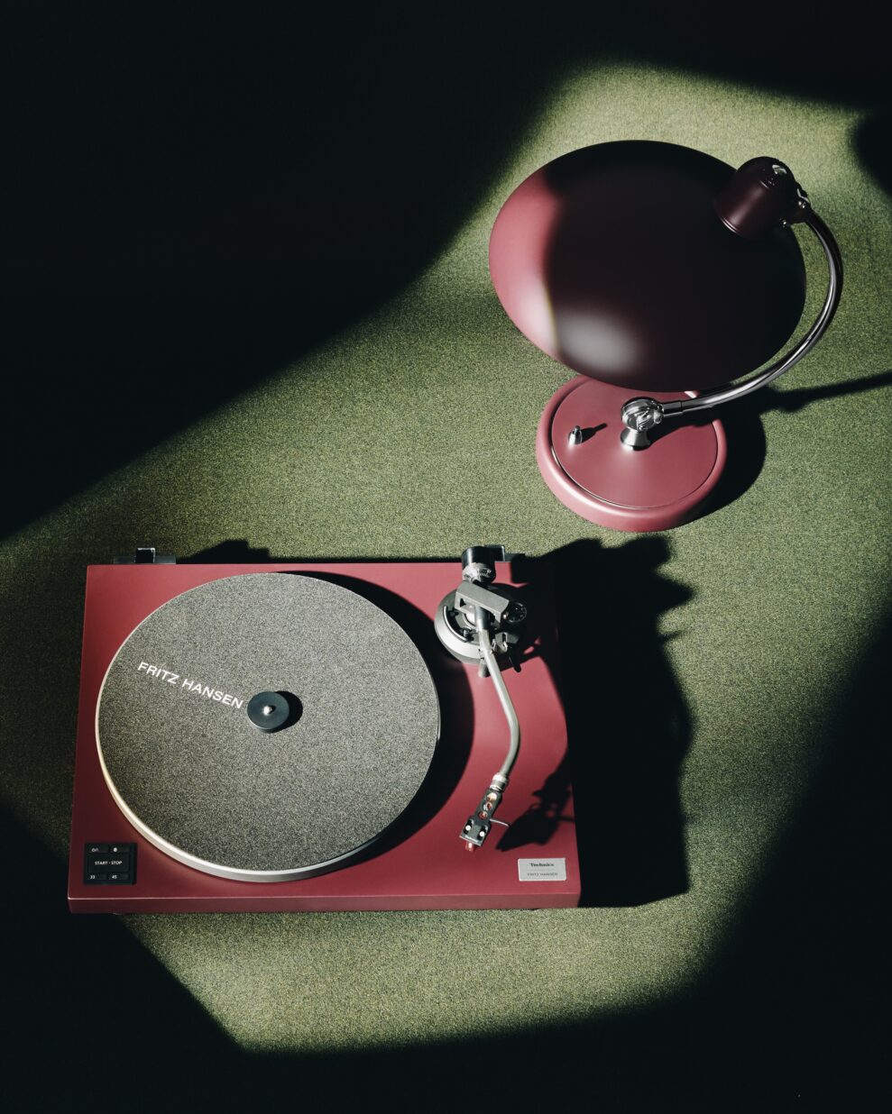 Technics × Fritz Hansen samarbeid 3