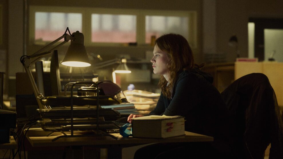 Blodsoffer. Elektra Hallman as Nathalie Eklund in Blodsoffer. Cr. Courtesy of Netflix © 2025 Adam Klingeteg Blodsoffer. Elektra Hallman as Nathalie Eklund in Blodsoffer. Cr. Courtesy of Netflix © 2025 Adam Klingeteg