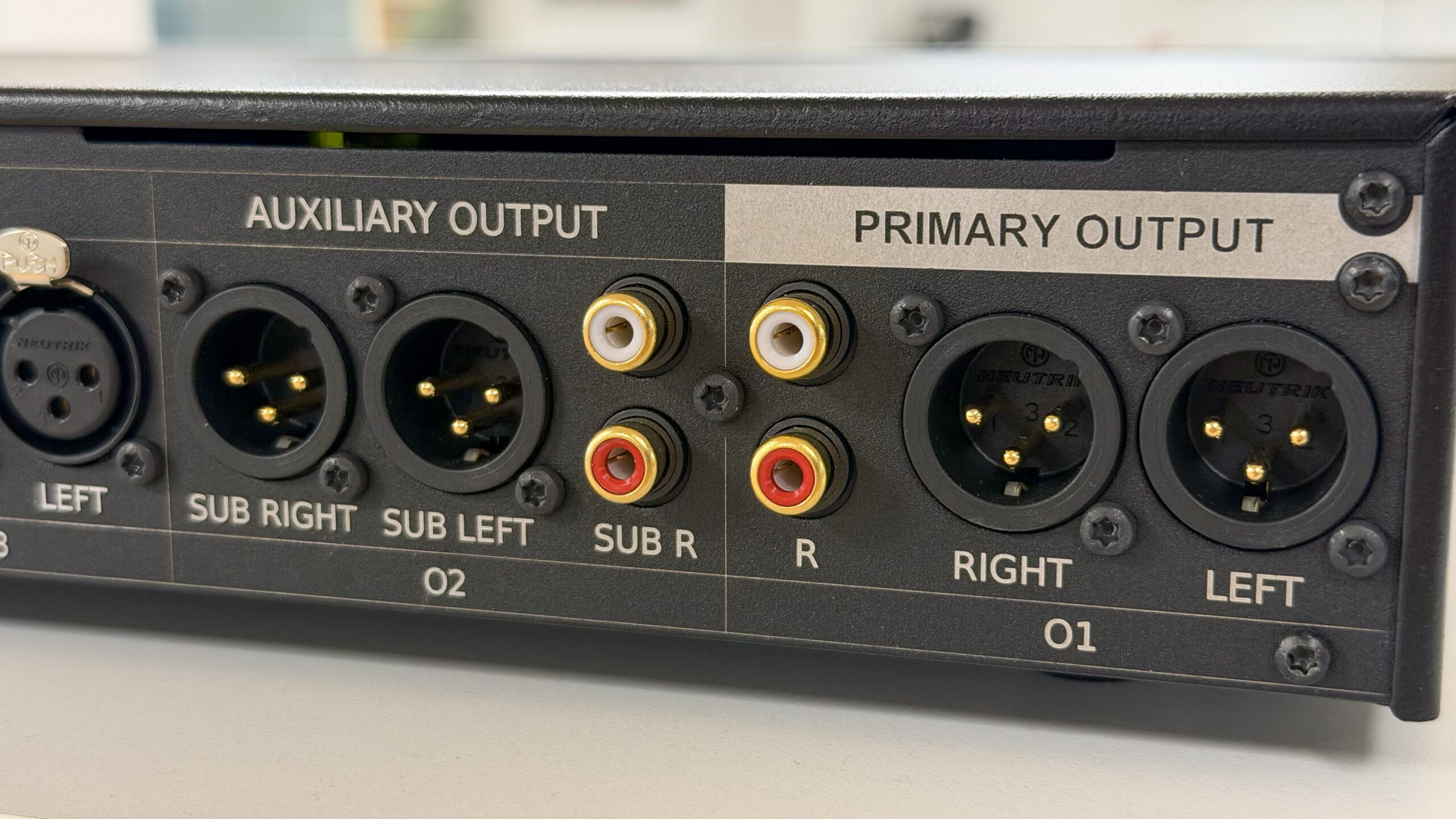 DSPeaker Anti-Mode X4 det outputs