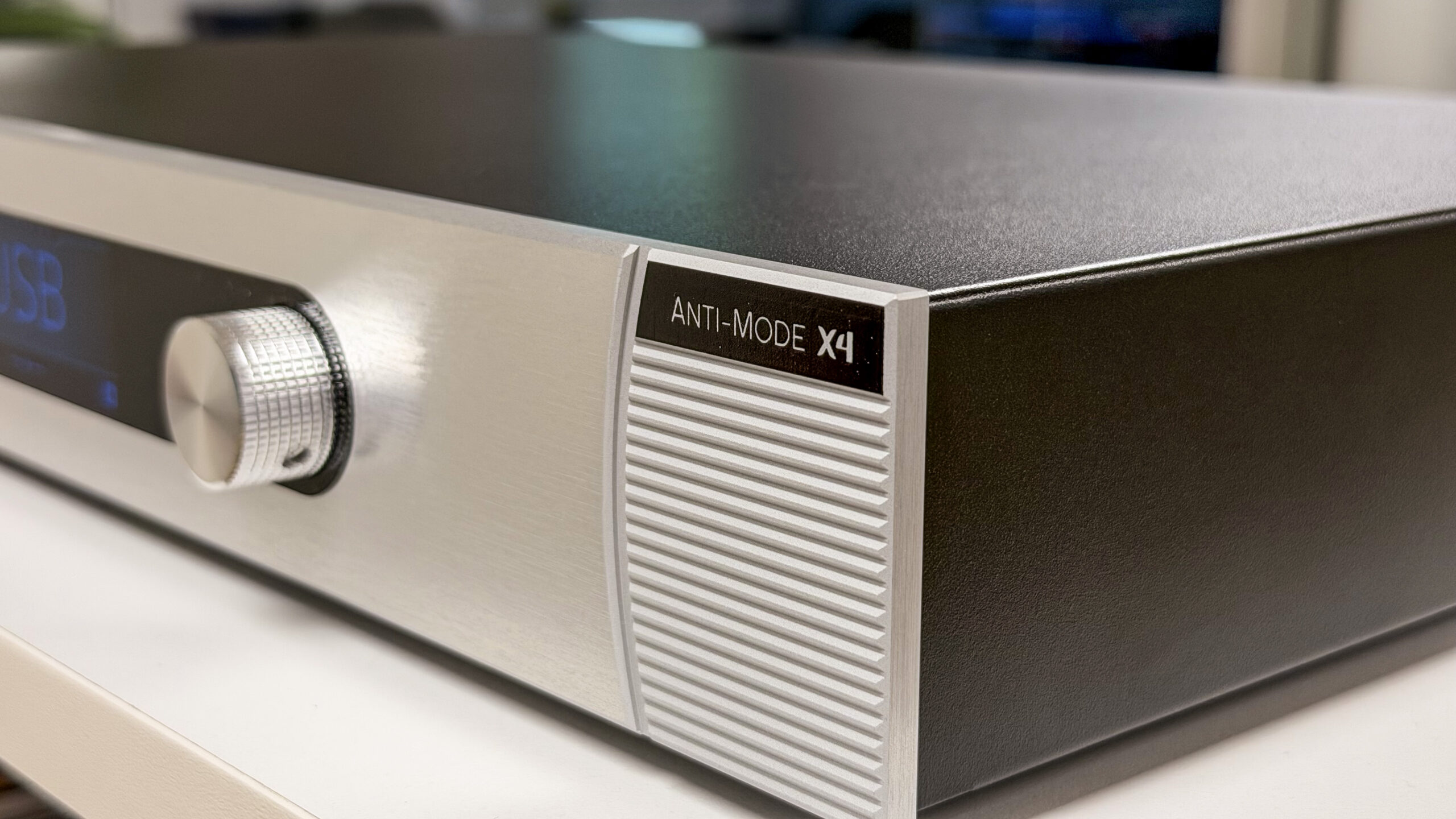 DSPeaker Anti-Mode X4 det