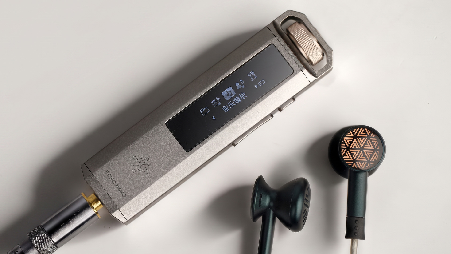 FiiO Snowsky Echo Nano: Liten hi-res-musikkspiller med rullehjul og USB-DAC-funksjon