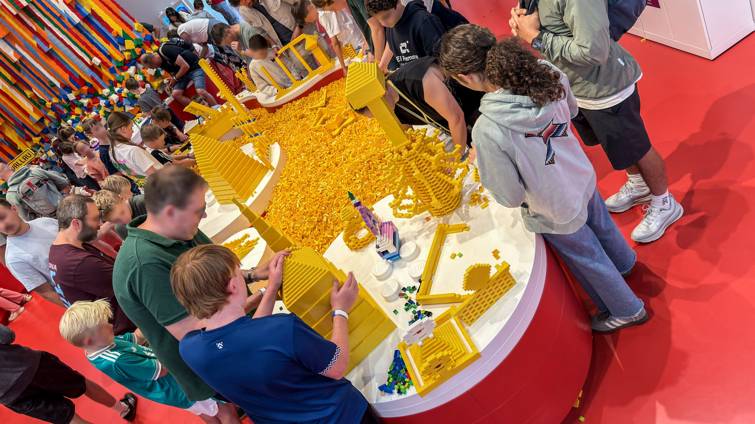 Til Legoland på ett ladestopp 22 LEGO House