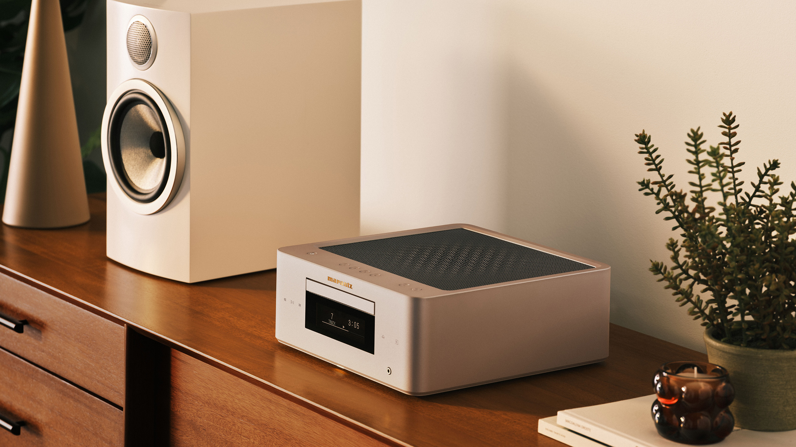 Marantz MCR 60n DAB: Alt-i-ett tar endelig platespiller 5 High--Marantz - MCR 60n Champagne Gold - Lifestyle 5