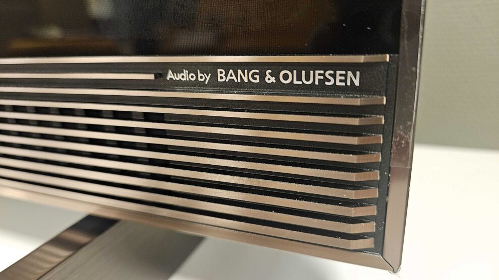 TCL X11L Audio by Bang & Olufsen TCL X11L Audio by Bang & Olufsen