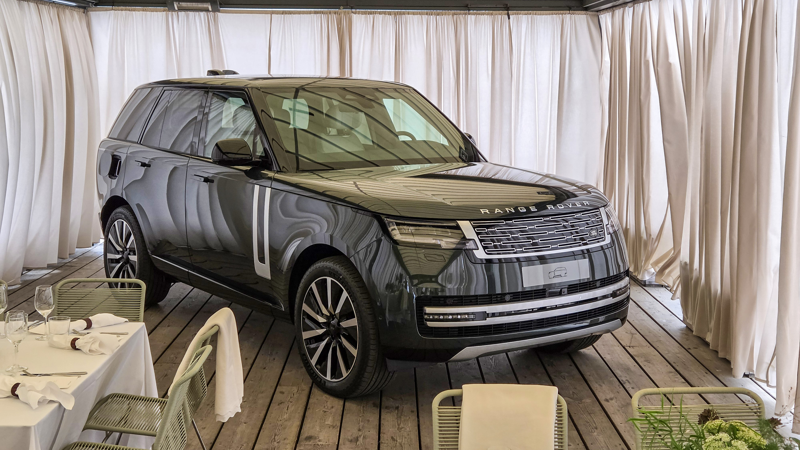 Range Rover Electric klar for bestilling: Her er prisene og rekkevidden 1 range rover electric 3