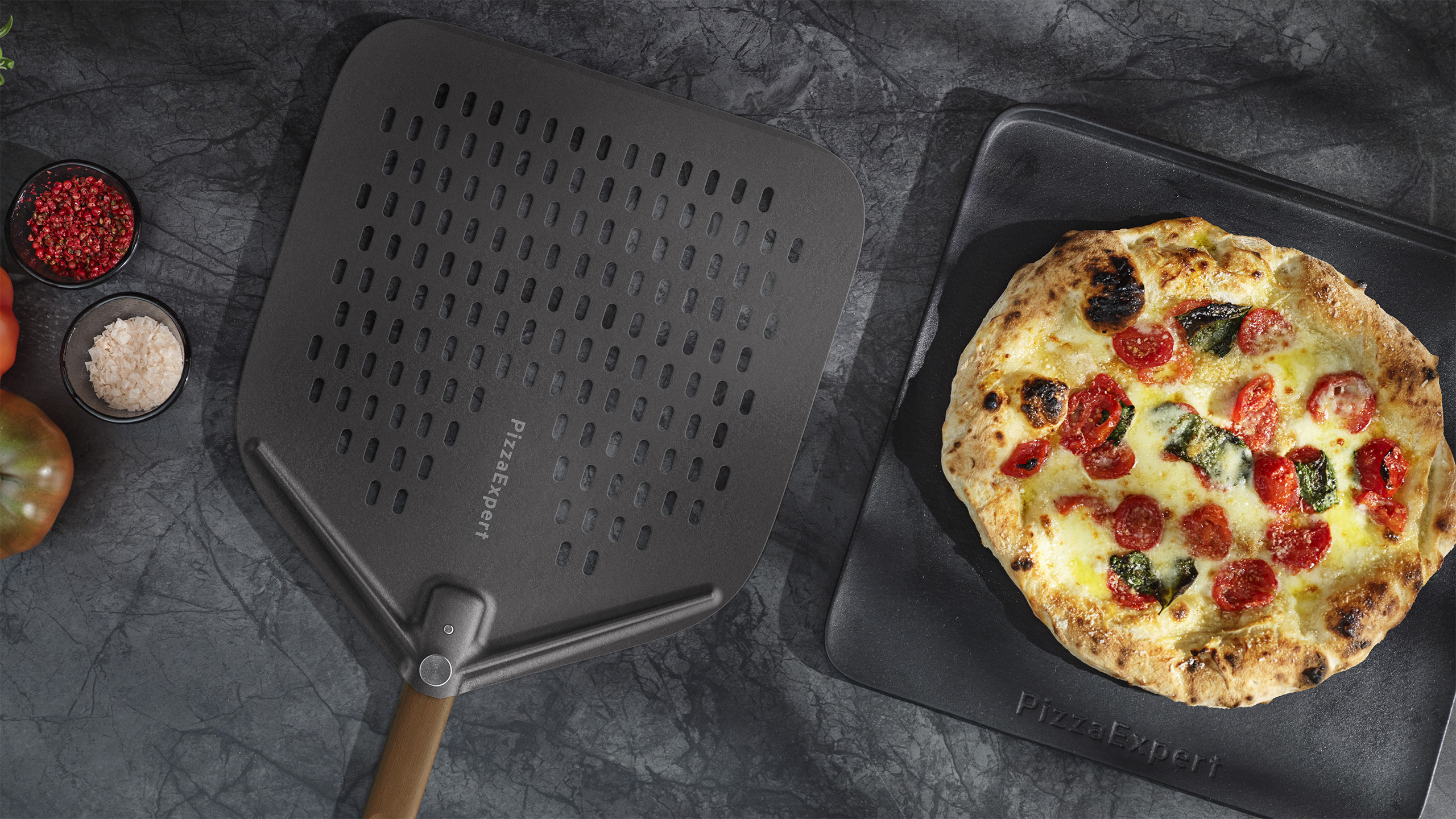 7000 MealAssist: AEG-ovnen steker pizza på 2,5 minutter 1 AEG MealAssist ovn 3 copy