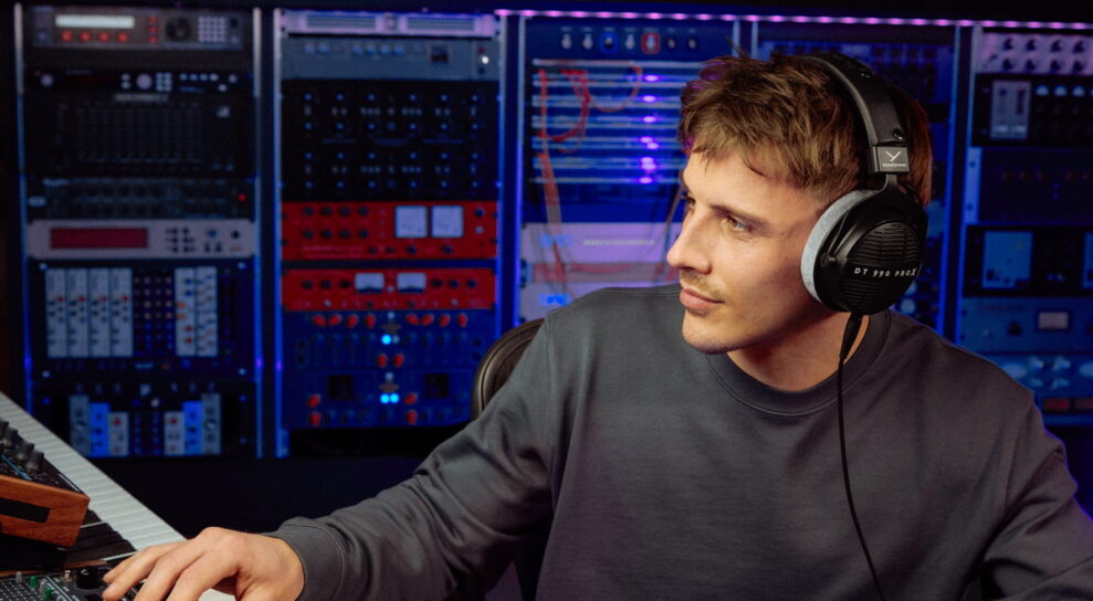 Beyerdynamic DT 990 Pro X 4 Beyerdynamic DT 990 Pro X 4