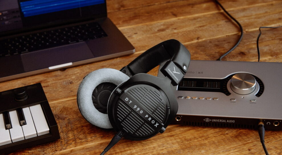 Beyerdynamic DT 990 Pro X 1 Beyerdynamic DT 990 Pro X 1