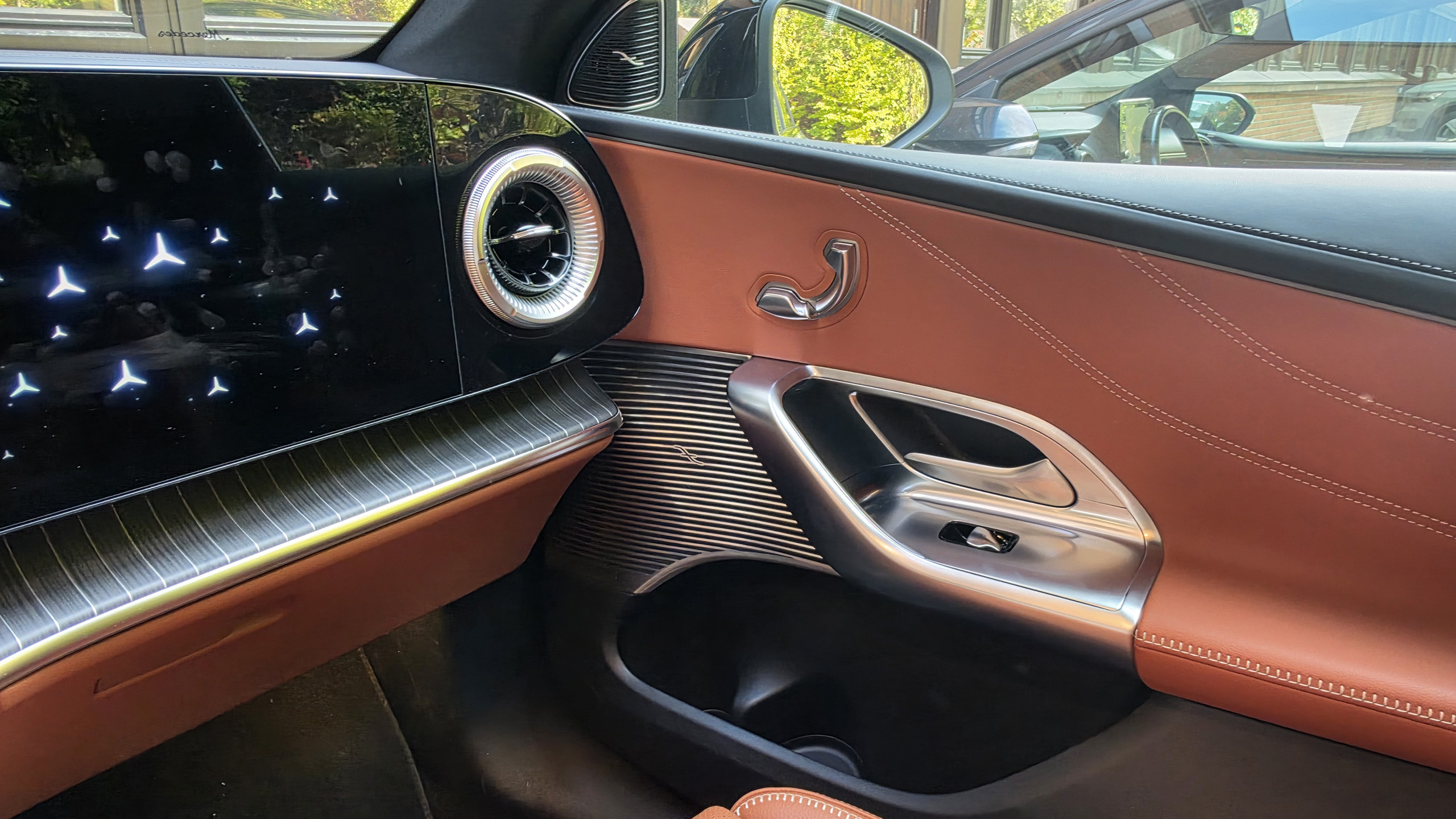 Mercedes-Benz GLC 400 Burmester 4D rightfrontspeakers
