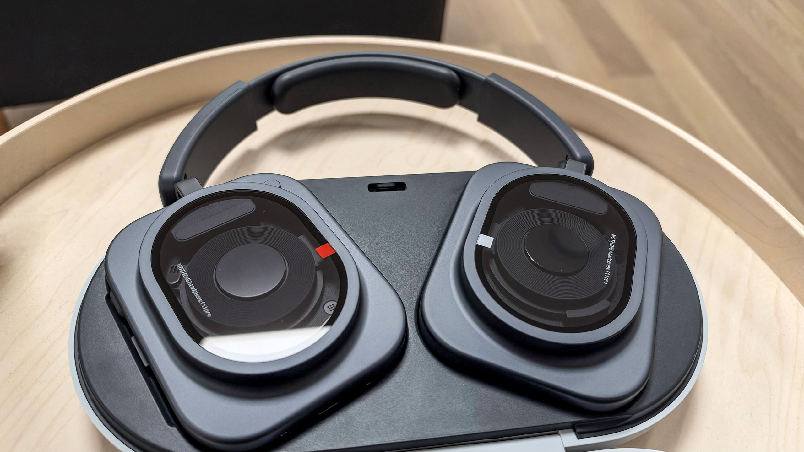 Nothing Headphone (1) Pro 4 Nothing Headphone (1) Pro GeirNordby