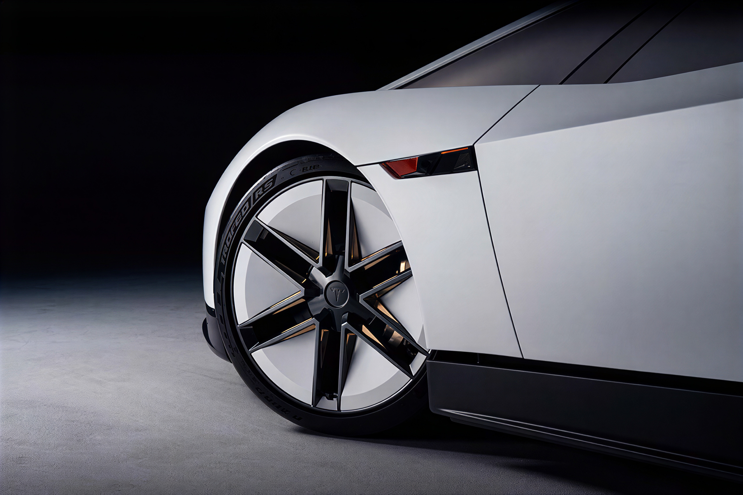 Se, Tesla Roadster kan "fly"! 3